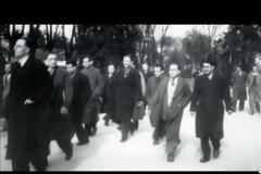 1945 - 75 Έλληνες διανοούμενοι επιβιβάζονται στο πλοίο ΜATAROA για τη Γαλλία - Καστοριάδης, Κουλεντιανός, Αξελός, Σβορώνος, Μακρής -