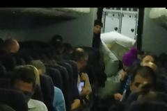 Αναγκαστική προσγείωση αεροσκάφους με 96 επιβάτες, όταν ξαφνικά... [video]
