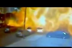 Εξερράγη φορτηγό που μετέφερε τρόφιμα