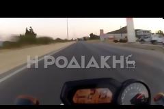 Φλερτάροντας με το θάνατο: Κόντρες με μηχανές και ταχύτητες 220 χλμ σε δρόμο της Ρόδου