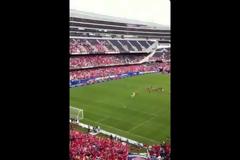 «You'll Never Walk Alone» ΚΑΙ... ΑΝΑΤΡΙΧΙΛΑ ΣΤΟ ΣΙΚΑΓΟ! *ΒΙΝΤΕΟ*