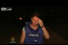 Βίντεο ΣΟΚ: Ρουκέτα περνάει ξυστά από πολεμικό ανταποκριτή στην Γάζα... [video]
