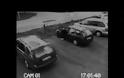 Ξεκαρδιστικό βίντεο: Οδηγός τρελαίνεται και διαλύει το αμάξι του επειδή δεν παίρνει μπρος... [video]