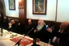 5130 - «Εγέρασα μωρέ παιδιά», από τον Ηγούμενο της Ιεράς Μονής Ξενοφώντος Γέροντα Αλέξιο