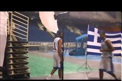 ΤΑ... ΠΑΡΑΣΚΗΝΙΑ ΤΗΣ ΦΩΤΟΓΡΑΦΙΣΗΣ ΤΗΣ ΕΘΝΙΚΗΣ ΕΝΟΨΕΙ ΜΟΥΝΤΟΜΠΑΣΚΕΤ! *ΒΙΝΤΕΟ*