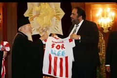 ΠΛΑΝΑ ΑΠΟ ΤΗΝ ΕΠΙΣΚΕΨΗ ΤΟΥ ΘΡΥΛΟΥ ΣΤΟ ΠΑΤΡΙΑΡΧΕΙΟ *ΒΙΝΤΕΟ*