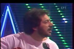 Ένα σπάνιο βίντεο: Οι συγκλονιστικές ερμηνείες του Αντώνη Βαρδή.... [video]