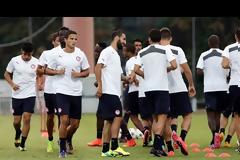 ΕΤΟΙΜΟΣ Ο ΘΡΥΛΟΣ ΓΙΑ ΤΗΝ ΠΡΕΜΙΕΡΑ ΤΟΥ CHAMPIONS LEAGUE! (VIDEO & PHOTOS)