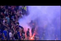 ΣΚΗΝΕΣ ΣΟΚ ΣΤΟ ΡΟΜΑ-ΤΣΣΚΑ ΜΟΣΧΑΣ ΚΑΙ... ΠΕΦΤΟΥΝ ΚΑΜΠΑΝΕΣ! (PHOTOS & VIDEOS)