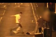 Μεθυσμένος αληταράς κλοτσάει μέχρι θανάτου γάτα - Βίντεο ΝΤΟΚΟΥΜΕΝΤΟ
