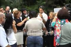 Ξάνθη: Η νύφη ήταν στο άλογο, ο γαμπρός ήταν στο άλογο, αλλά ο γάμος ήταν... γιαλαντζί! [video]