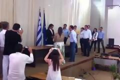 Απολαυστικός Ψινάκης: Και στα δικά μας οι λεύτερες είπε στους νιόπαντρους