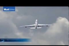 Το αεροπλάνο που απογειώνεται και... χορεύει [video]