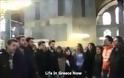 ΣΥΓΚΛΟΝΙΣΤΙΚΟ: Έλληνες μαθητές λένε τον Εθνικό ύμνο μες στην Αγιά Σοφιά... [video]