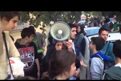 ΤΩΡΑ: Αρνήθηκε να συναντηθεί με τους μαθητές η Διευθύντρια της Δευτεροβάθμιας Εκπαίδευσης – «Φυγαδεύτηκε» από το κτήριο