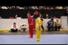 ΑΠΙΣΤΕΥΤΟ: Εκπληκτική χορογραφία Kung Fu που κόβει την ανάσα - Ένα λάθος μπορεί να τους στοιχίσει τη ζωή [video]