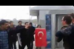 Τούρκοι εθνικιστές επιτέθηκαν σε αμερικανούς ναύτες [video]