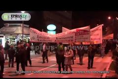 Μεγαλειώδης η πορεία στα Γιάννενα για το Πολυτεχνείο [video + photos]