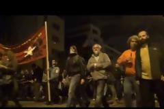 Δείτε σε βίντεο τη πορεία της Σπίθας να συνεχίζει δυναμικά μέσα στα χημικά! [video]