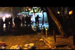 Δείτε βίντεο από τα επεισόδια στα Εξάρχεια - Τα ΜΑΤ απαγόρευσαν την έξοδο ανθρώπων από πολυκατοικία [video]