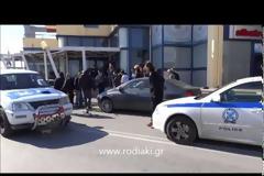 ΠΡΙΝ ΑΠΟ ΛΙΓΟ: ΣΟΚΑΡΙΣΤΙΚΟ τροχαίο στην Ρόδο...Ακρωτηριάστηκε οδηγός! [video+photos]
