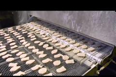 Τα McDonalds αποκάλυψαν πως φτιάχνονται τα McNuggets [Video]