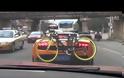 ΑΠΙΣΤΕΥΤΟ βίντεο: Lamborghini Gallardo μεταφέρει... ποδήλατο! [video]
