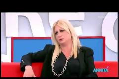 Δεν ΦΑΝΤΑΖΕΣΤΕ πως είναι σήμερα η Στέλλα Μπεζεντάκου [video]