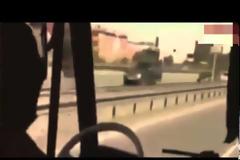 ΣΟΚ: Οδηγός λεωφορείου ΑΦΗΣΕ ΤΟ ΤΙΜΟΝΙ για να ΧΟΡΕΨΕΙ [video]