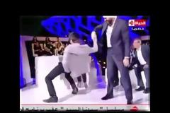 Πολύ γέλιο: Η on air τούμπα που έμεινε στην τηλεοπτική ιστορία... [video]