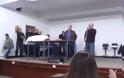 Οι μαθητές που ξεφτίλισαν τον Πάρι Κουκουλόπουλο επειδή ψήφισε τα Μνημόνια! [video]