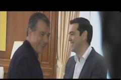 ΤΟΝ ΣΤΑΥΡΟ ΘΕΟΔΩΡΑΚΗ ΔΕΧΘΗΚΕ ΣΤΟ ΜΑΞΙΜΟΥ Ο ΠΡΩΘΥΠΟΥΡΓΟΣ