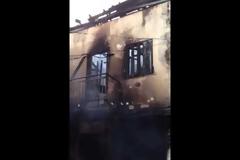 Παρανάλωμα του πυρός έγινε εγκαταλελειμμένο κτίριο στο κέντρο του Πύργου [video + photos]
