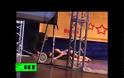 Pole dancer έπαθε ατύχημα την ώρα που έκανε show που έκοψε τις ανάσες... [video]