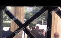 Εισβολή αντιεξουσιαστών στο προαύλιο της Βουλής και προσαγωγές