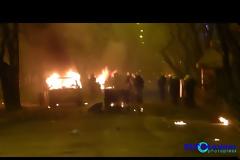 Χάος στο Πολυτεχνείο: Μολότοφ, φωτιές σε κάδους, κρότου λάμψης και συγκρούσεις [photos + video]