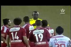 Τους...τρομοκράτησε με την κόκκινη κάρτα!