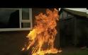 Μολότοφ σε super slow motion [Video]