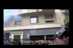 Πατέρας επιτίθεται στο πούλμαν της Γιουβέντους μαζί με το μικρό γιο του [video]