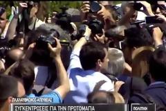ΜΕ ΤΗΝ ΠΑΡΟΥΣΙΑ ΚΥΒΕΡΝΗΤΙΚΩΝ ΣΤΕΛΕΧΩΝ Ο ΕΟΡΤΑΣΜΟΣ ΤΗ ΠΡΩΤΟΜΑΓΙΑΣ VD