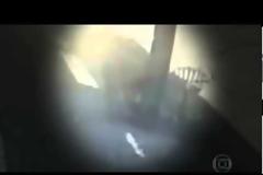 BINTEO ΣΟΚ - Η μάνα εγκαταλείπει το παιδί στα σκουπίδια... [video]