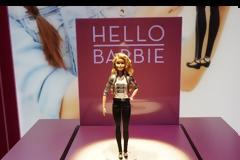 Η νέα Barbie θα μιλάει με τα παιδιά [video]