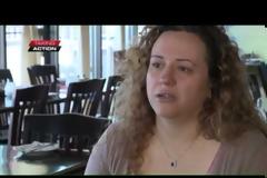 Η πινακίδα που έβαλε Ελληνίδα εστιάτορας στο μαγαζί της και γονάτισε ολόκληρη την Αμερική [photos+video]