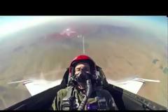 Τα είδε... όλα! Πολίτης πέταξε με F-16 και δείτε τις αντιδράσεις του... [video]