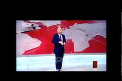 Δεν έχει τον θεό του - Πώς έκλεισε την χθεσινή εκπομπή ο Μπογδάνος; Όχι όπως συνήθως... [video]