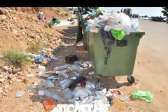 Χιώτες αστυνομικοί καθαρίζουν εθελοντικά τον καταυλισμό προσφύγων του Μερσινιδίου [video]