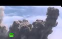 Ινδονησία: Συναγερμός για το ηφαίστειο Σιναμπούνγκ που «βρυχάται» [video]
