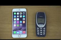 Η μονομαχία των κινητών: Iphone 6 εναντίον Νokia 3310: Ποιο είναι το πιο γρήγορο; [video]