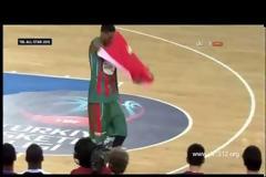 ΒΛΕΠΕΙ ΠΡΩΗΝ ΠΑΙΚΤΗ ΤΟΥ... ΡΕΘΥΜΝΟΥ ΓΙΑ ΑΝΤΙ-ΠΕΤΓΟΥΕΪ! *VIDEOS*