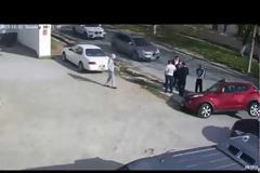 Πίσω από κάθε περιστατικό με αυτοκίνητο κρύβετε μια ξανθιά οδηγός... [video]